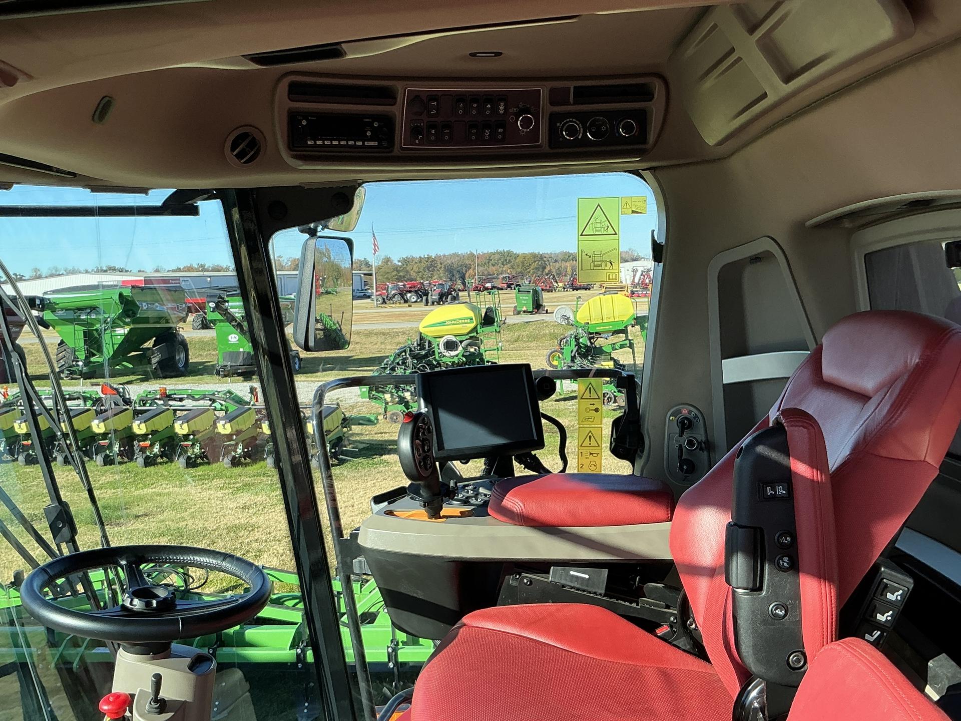 2023 Case IH 8250 Image