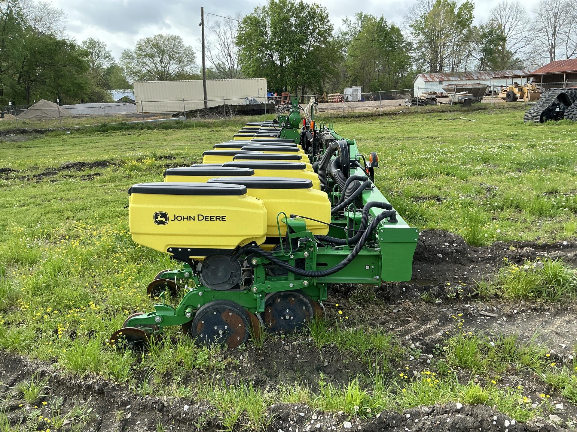 2017 Orthman 1725 planter Image