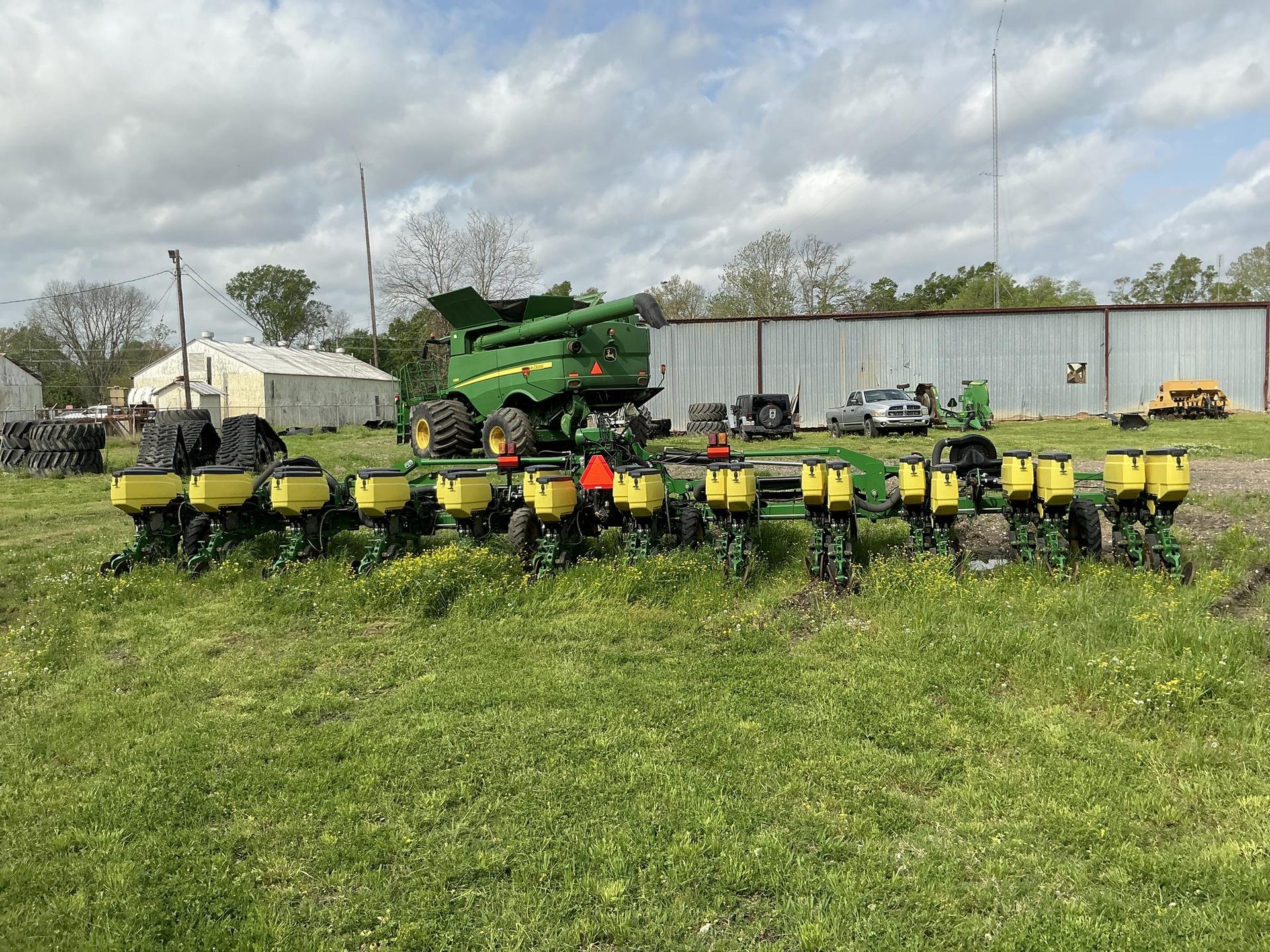 2017 Orthman 1725 planter Image