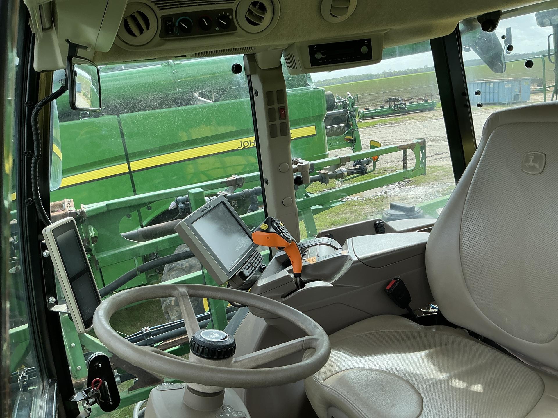 2018 John Deere R4023 Image