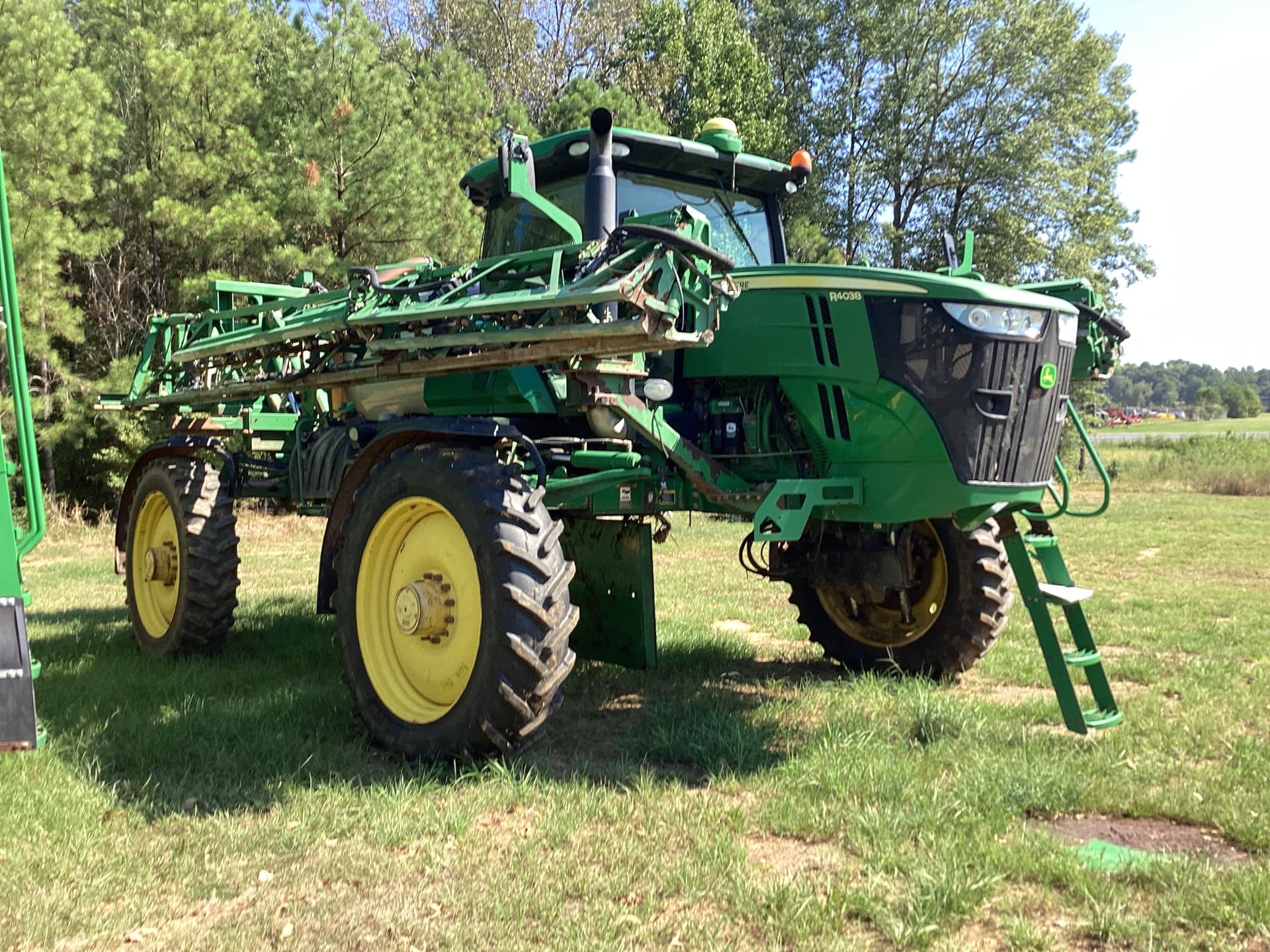 2013 John Deere R4038 Goldman Equipment
