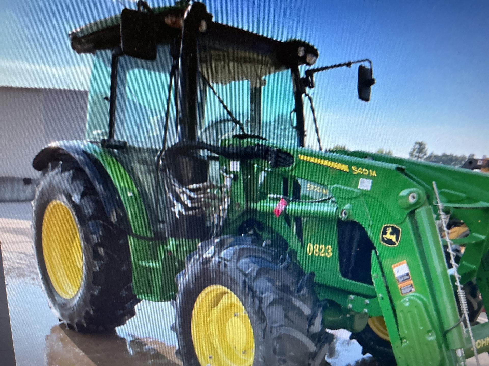2023 John Deere 5100M Image
