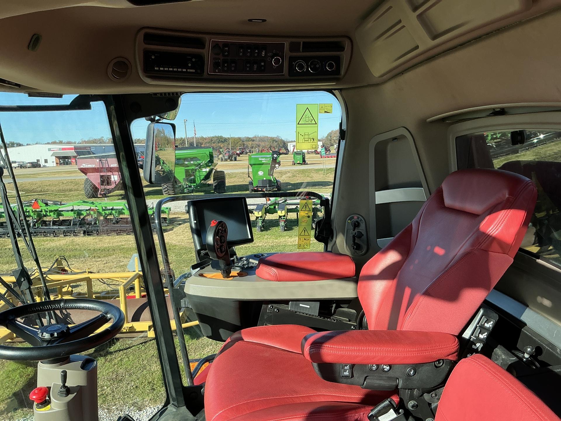2023 Case IH 8250 Image