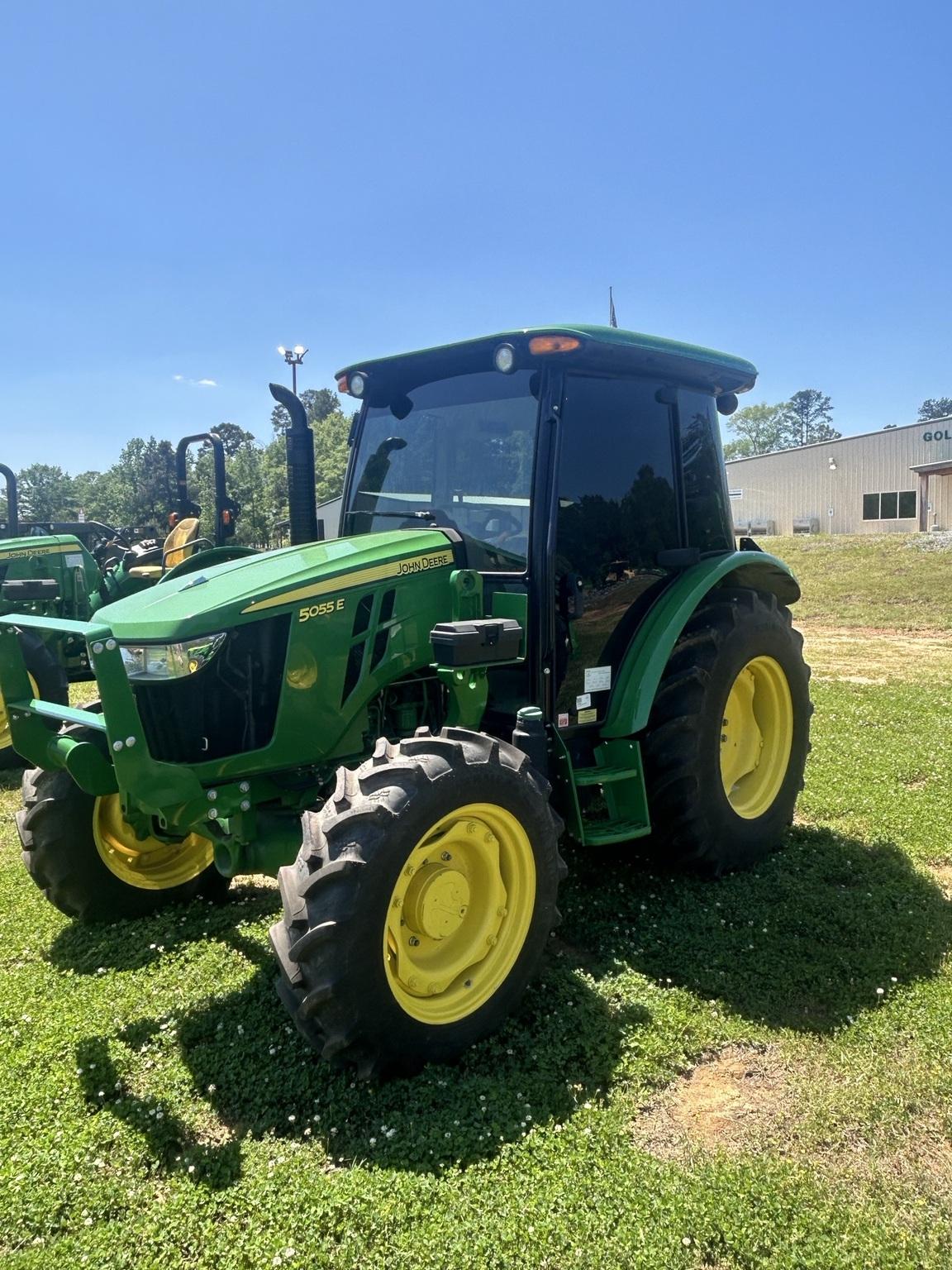 2022 John Deere 5055E Image