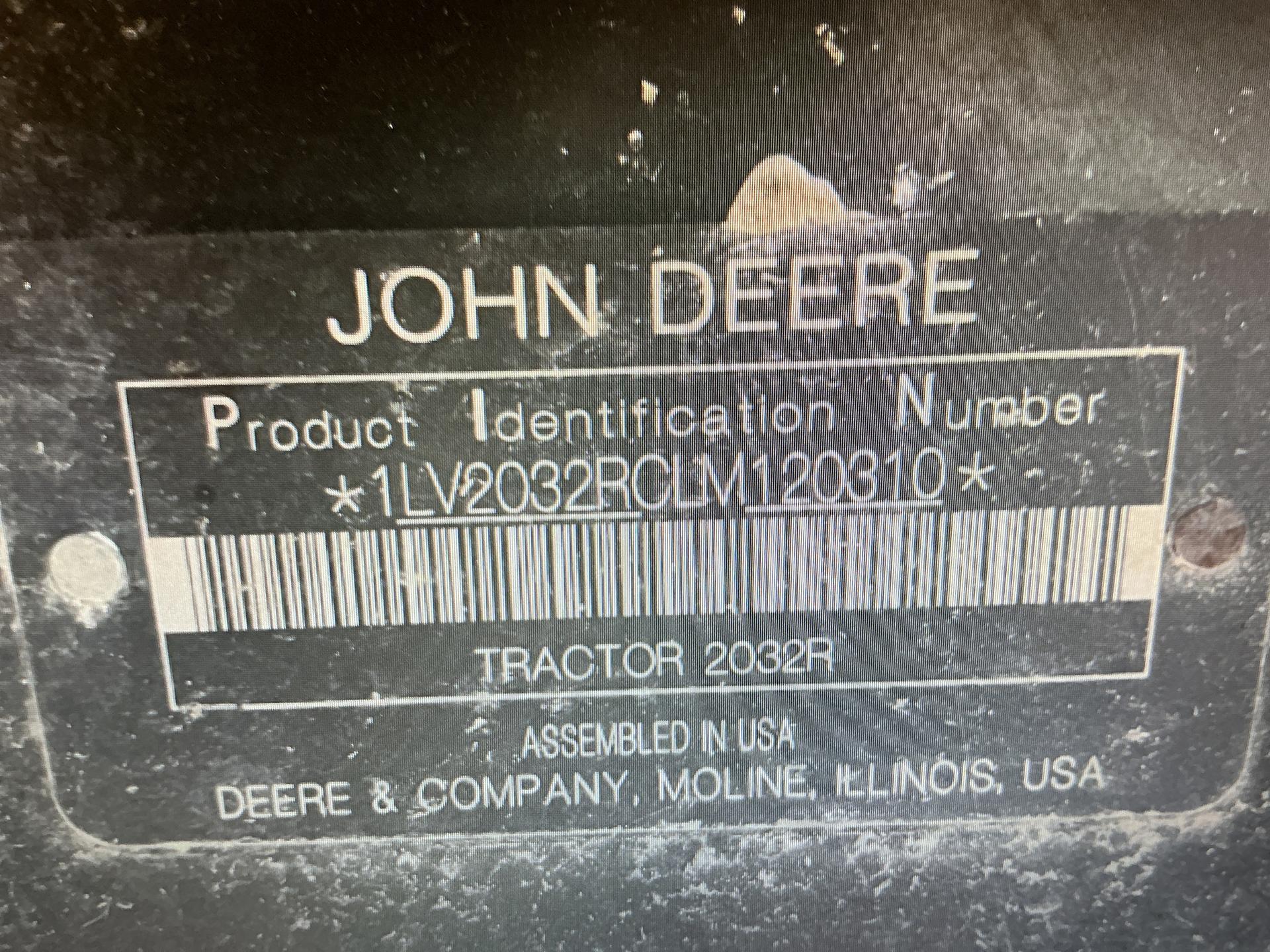 2020 John Deere 2032R Image