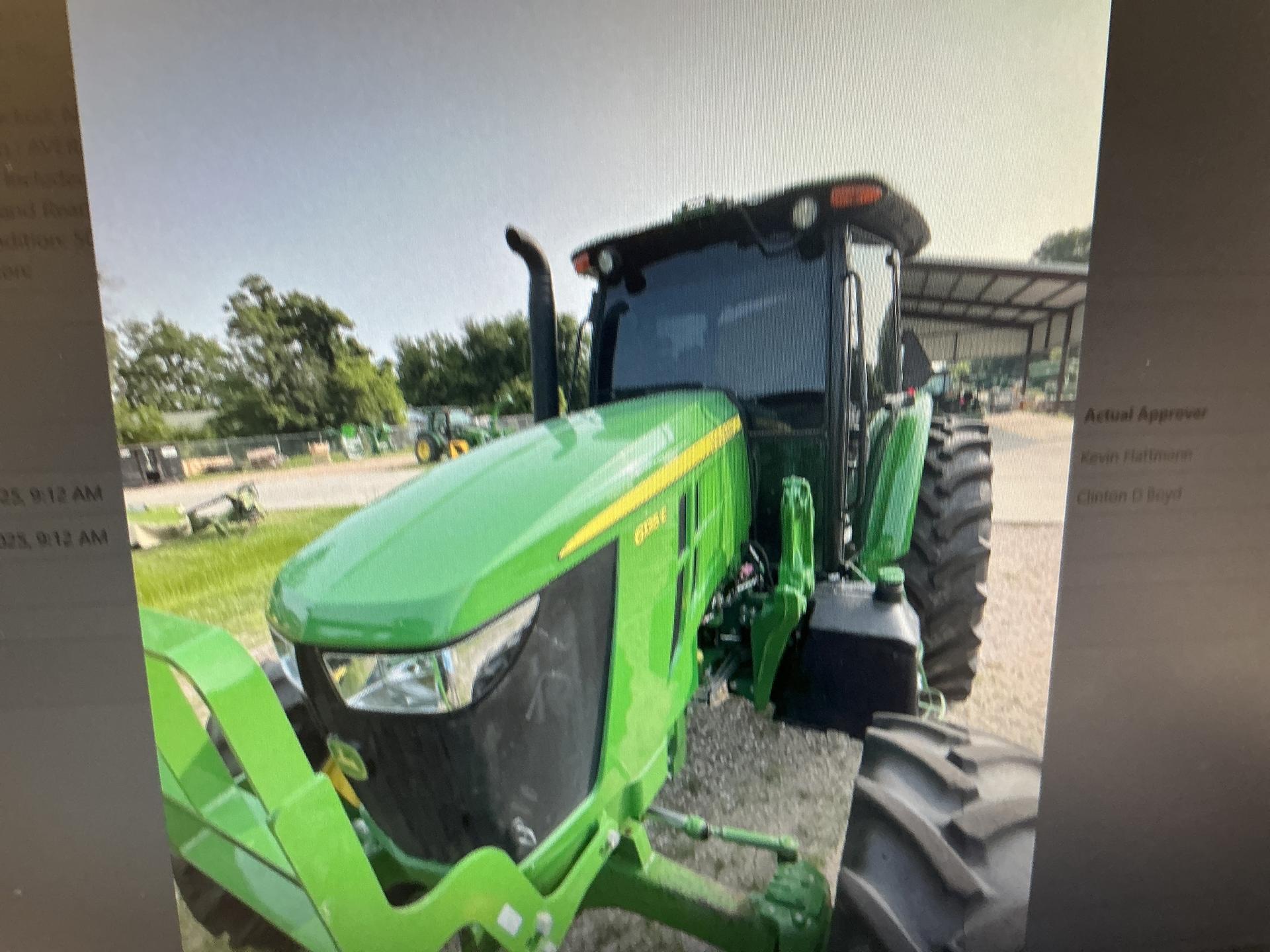 2022 John Deere 6135E Image