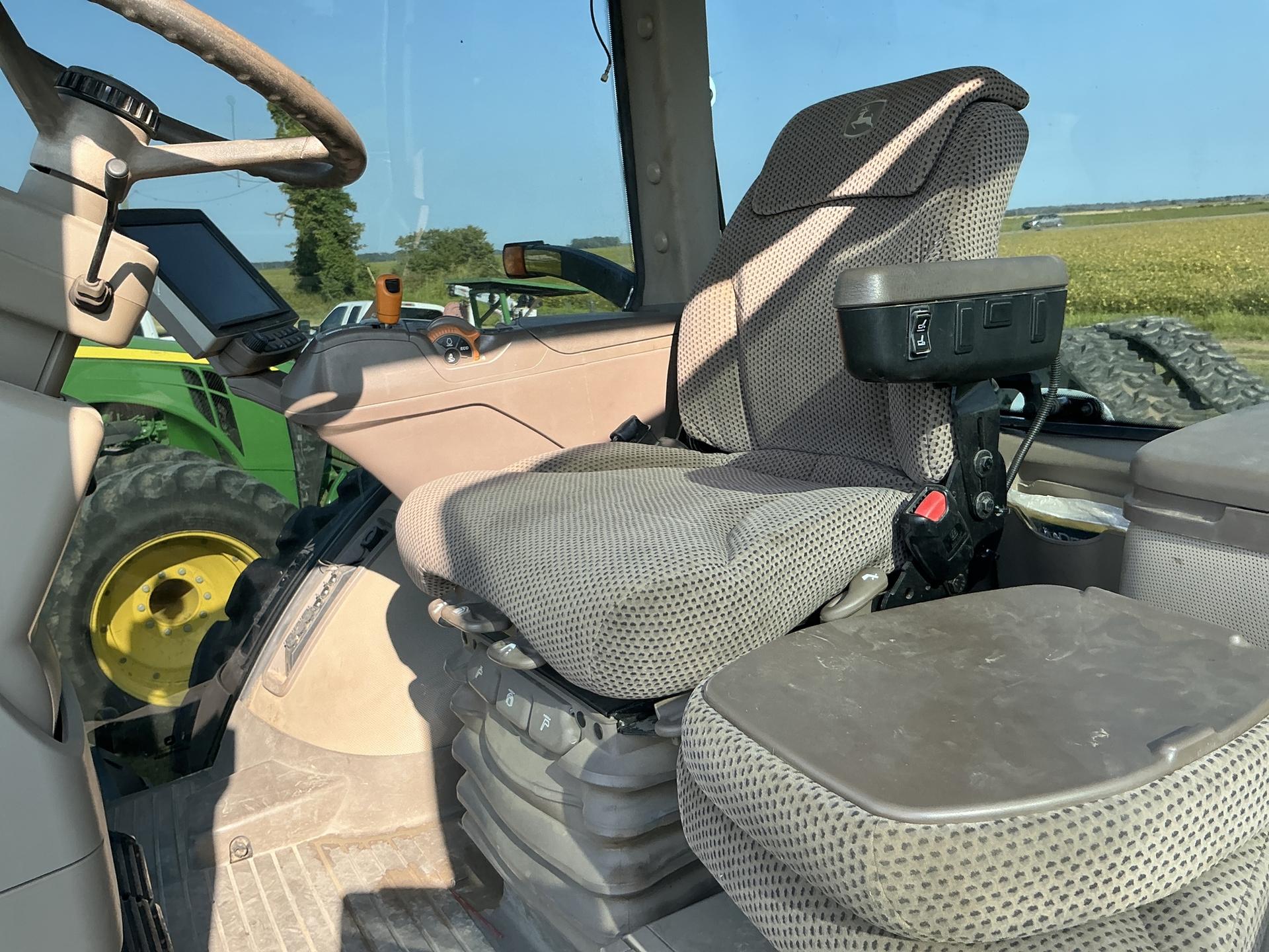 2019 John Deere 8320R Image