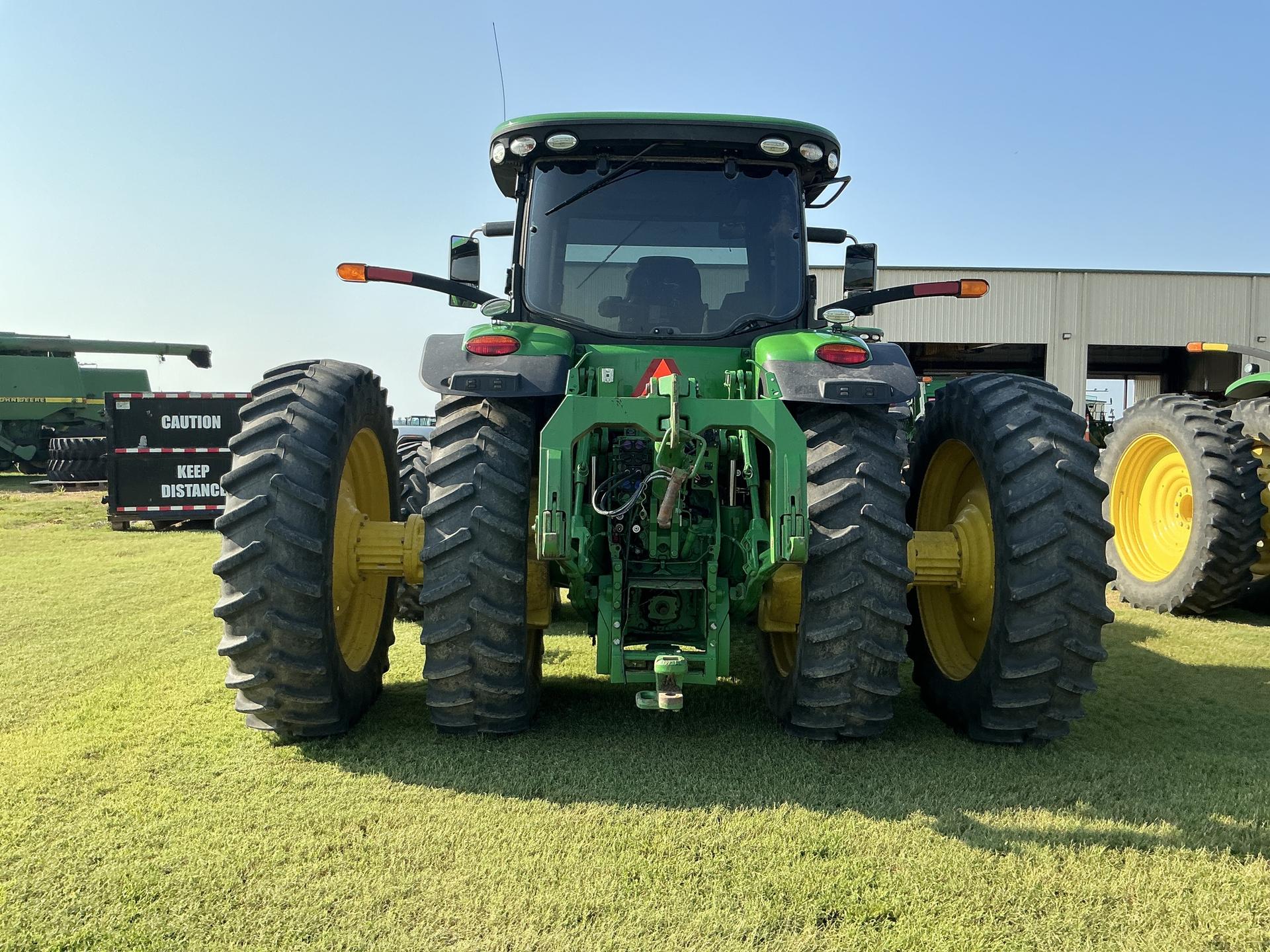 2019 John Deere 8320R Image