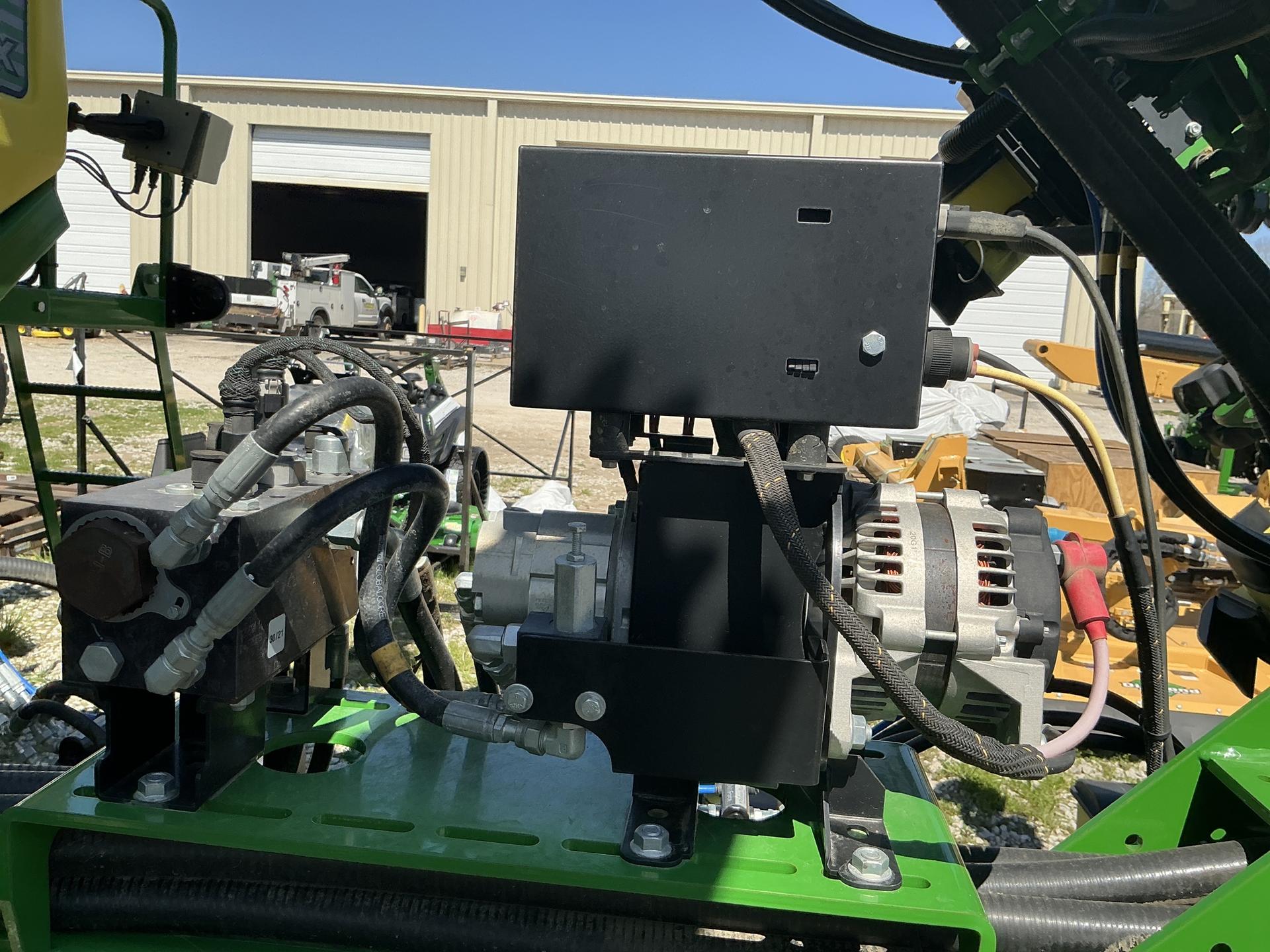 2022 Precision Planting 18R30 HS Planter Worx Image