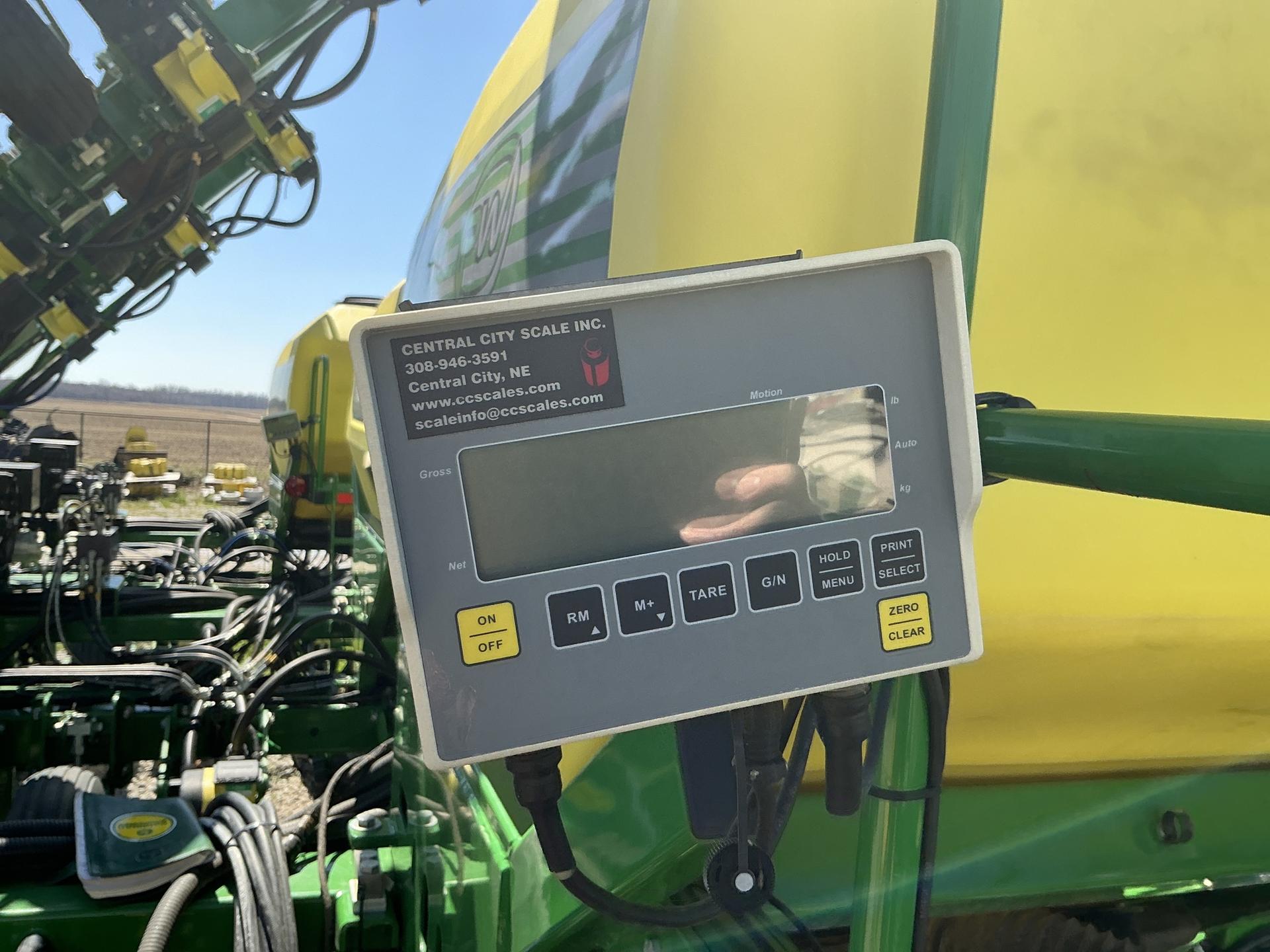2022 Precision Planting 18R30 HS Planter Worx Image