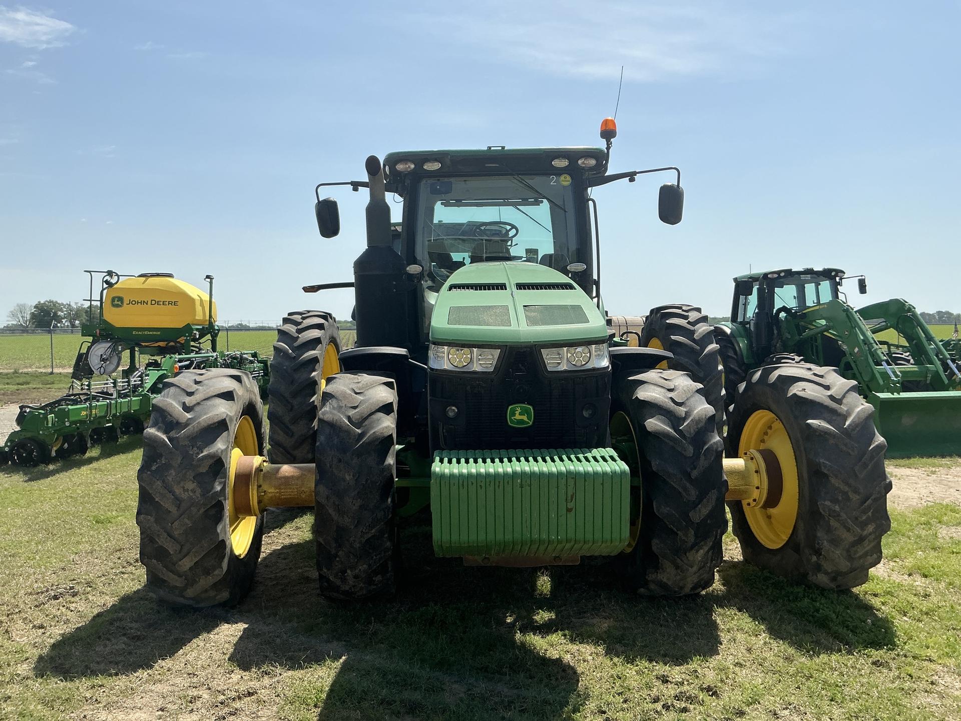 2015 John Deere 8320R Image