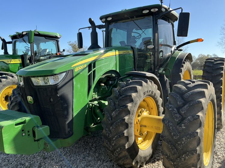 2019 John Deere 8320R