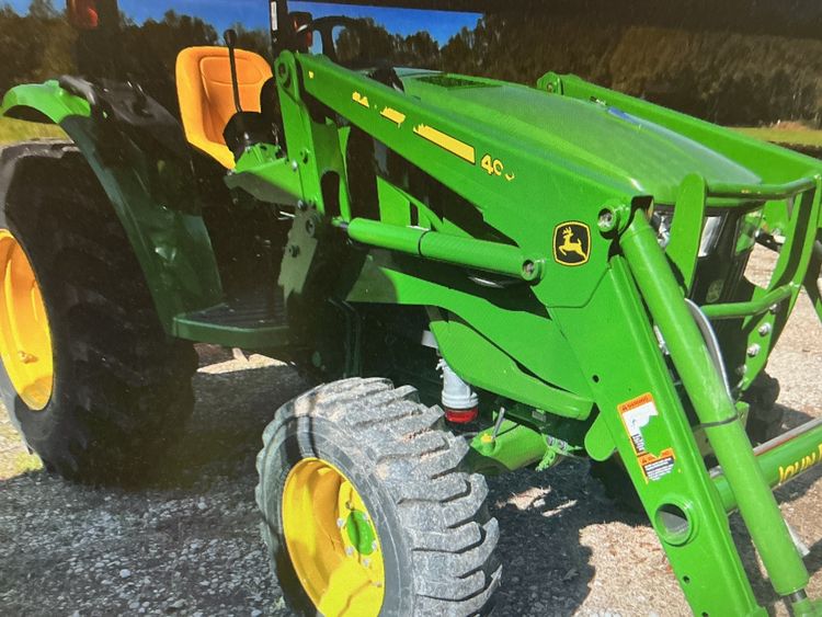 2023 John Deere 4044M