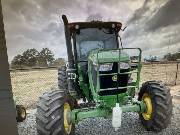 2023 John Deere 6135E