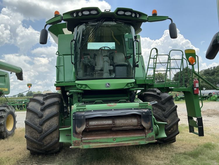 2012 John Deere S670