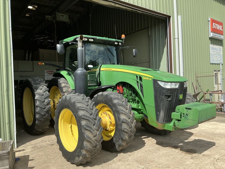 2011 John Deere 8285R