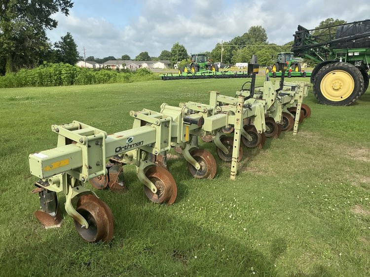 2013 Orthman 8385 8Row 38